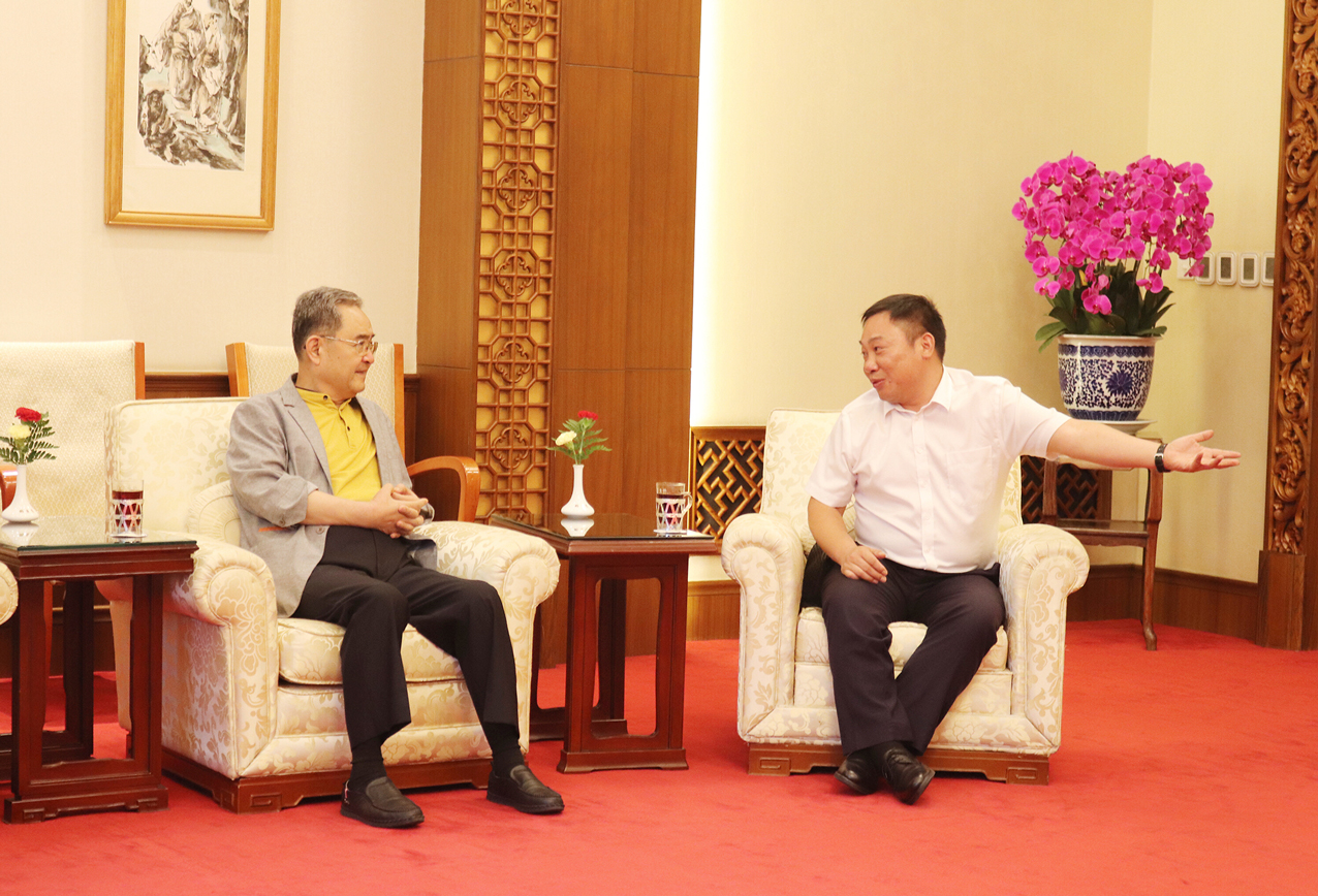 全國政協第十一屆常委、江蘇省原省長季允石接見南京鴨業協會北京考察團