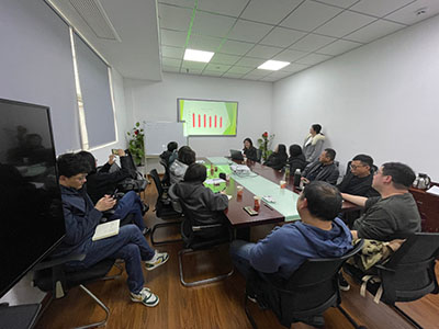 推進(jìn)民主管理 門(mén)店承包先行