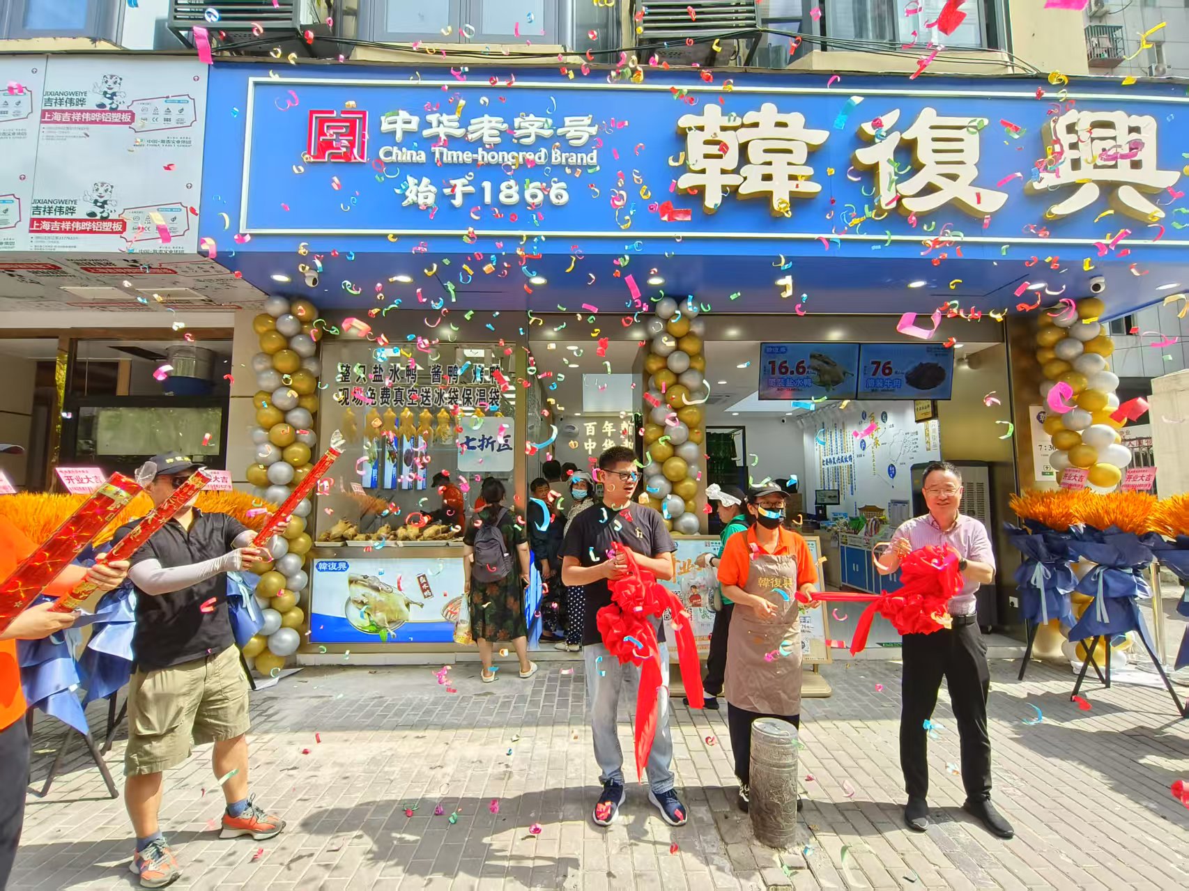 漢中門韓復(fù)興換新顏  老街坊點(diǎn)贊“買著舒心”